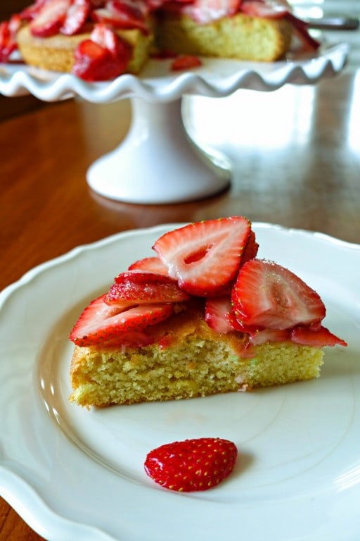 strawberry almond flour cake