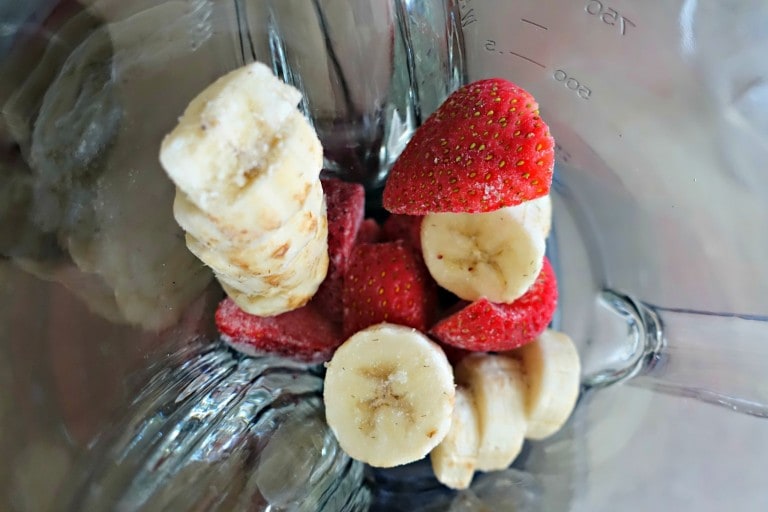 Simple Strawberry Banana Smoothie Fruit in blender