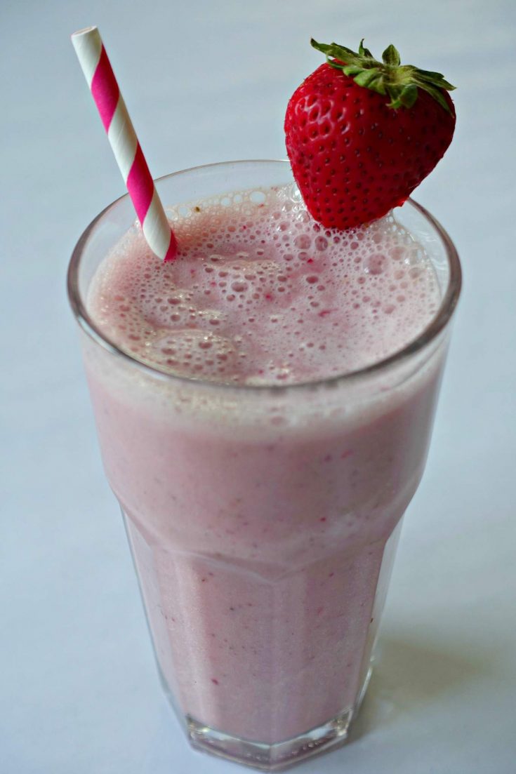 Easy Simple Strawberry Banana Smoothie 