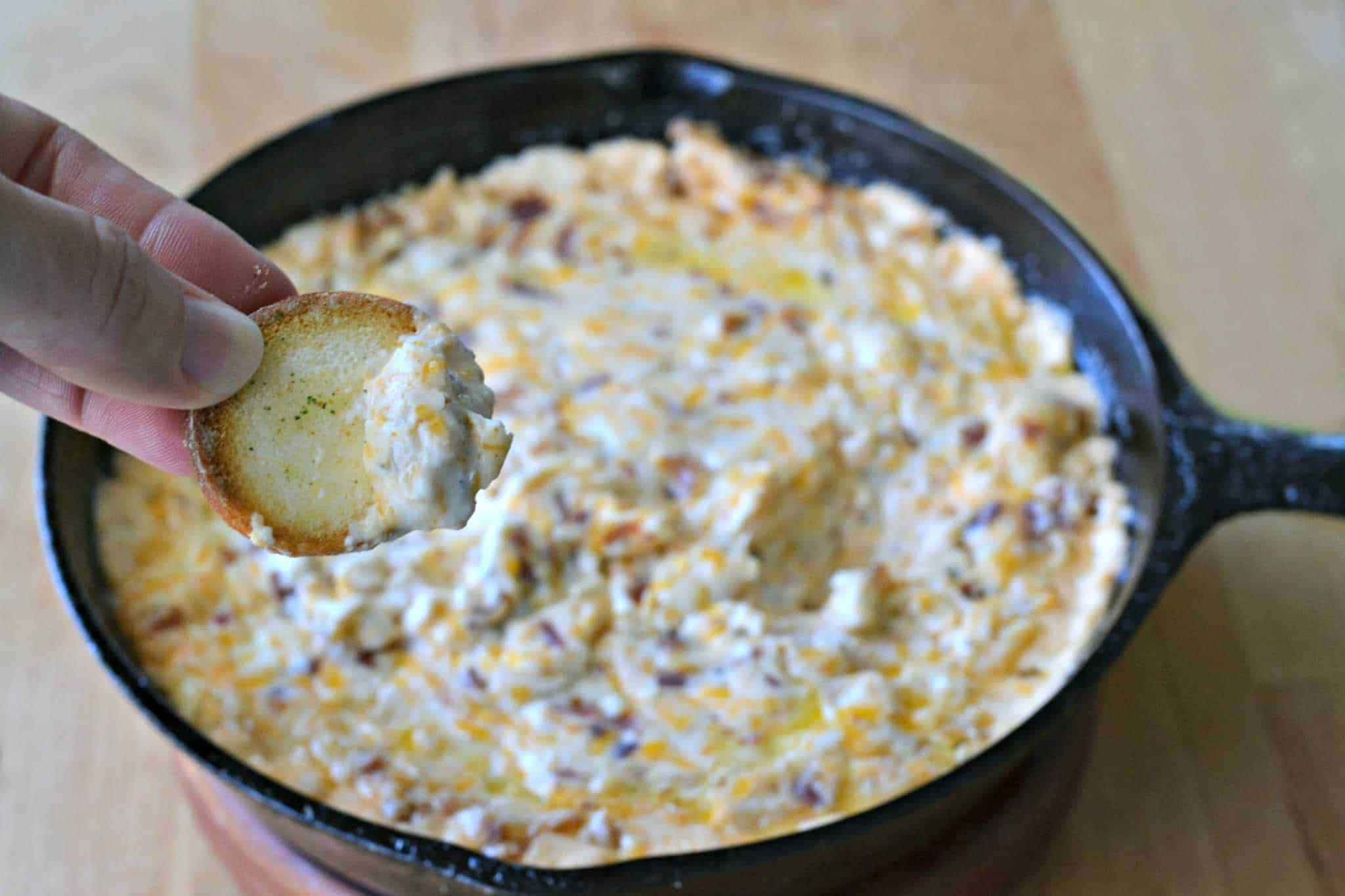 Cheesy Chicken and Bacon Ranch Dip