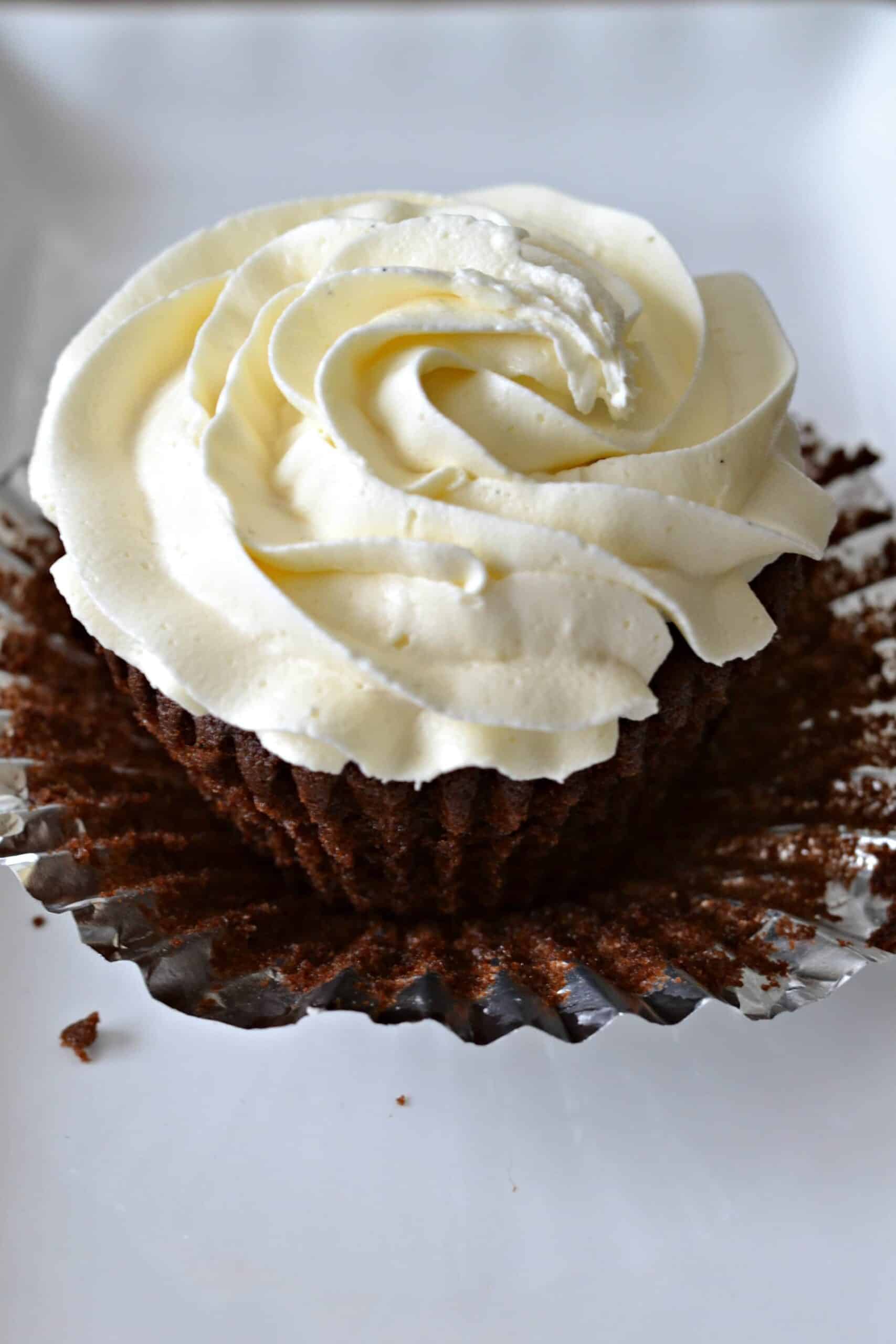 chocolate cupcake with vanilla buttercream frosting