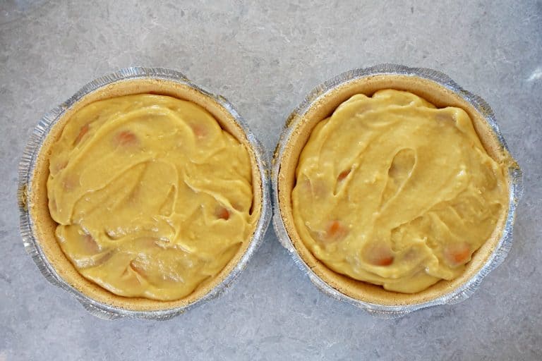 Strawberry Pudding Pie pudding on vanilla wafers