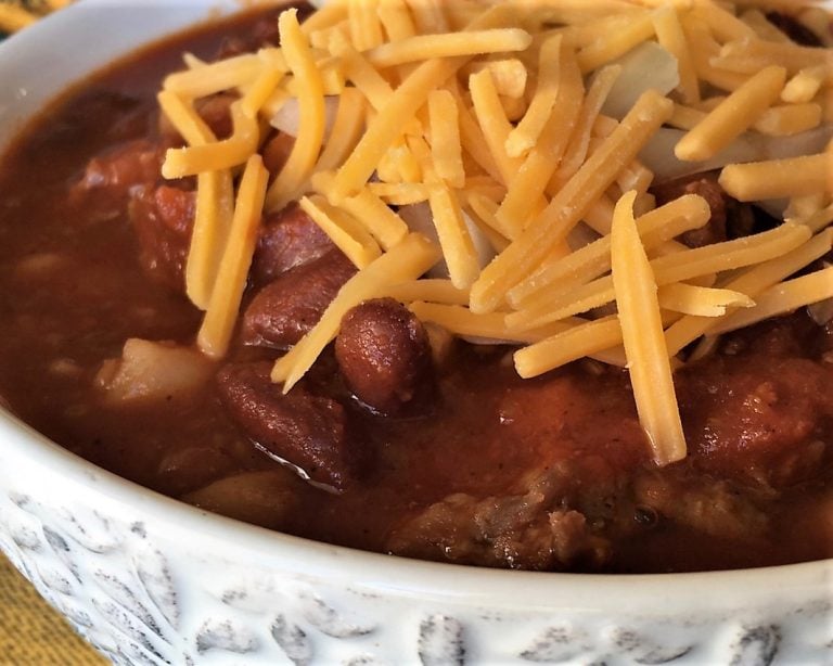 Spicy Slow Cooker Chili bowl of chili and cheese