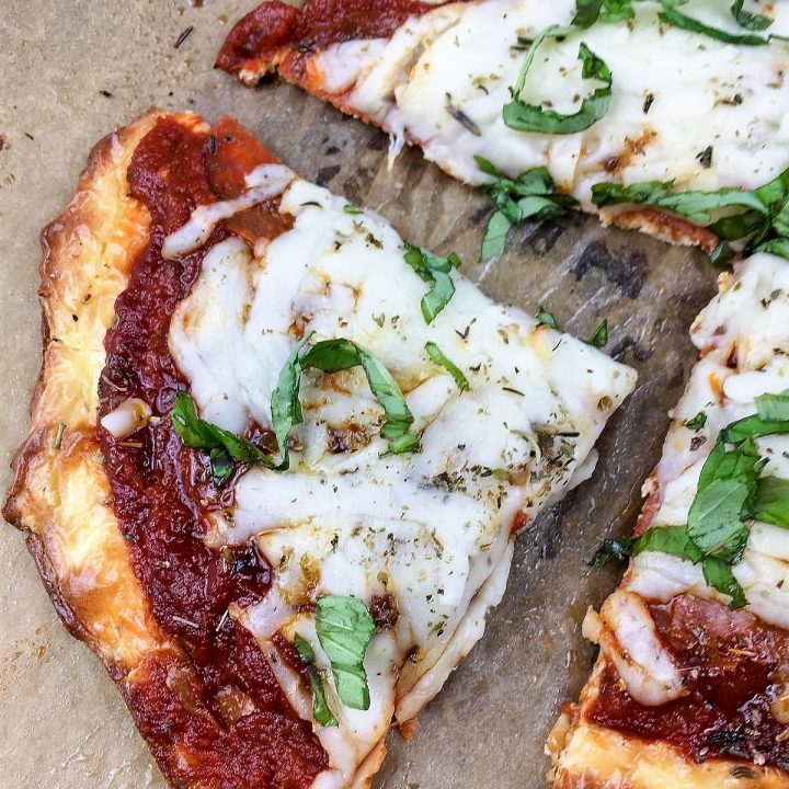 Easy Keto Pepperoni Pizza