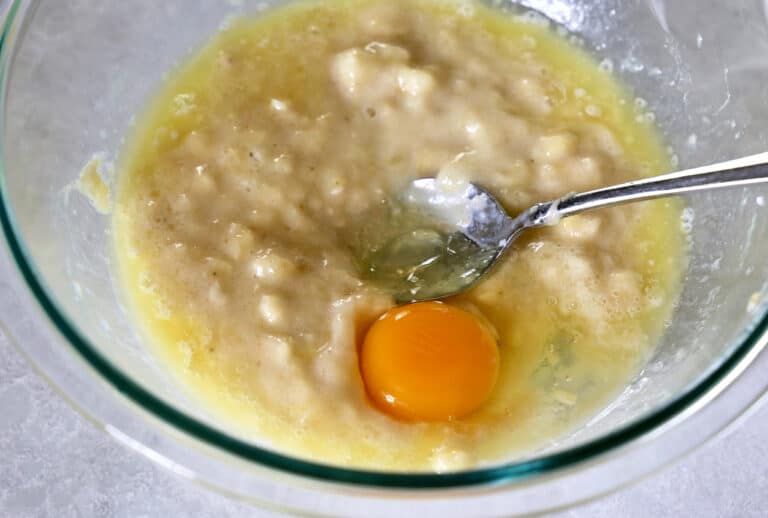 Homemade Banana Nut Muffins Recipe