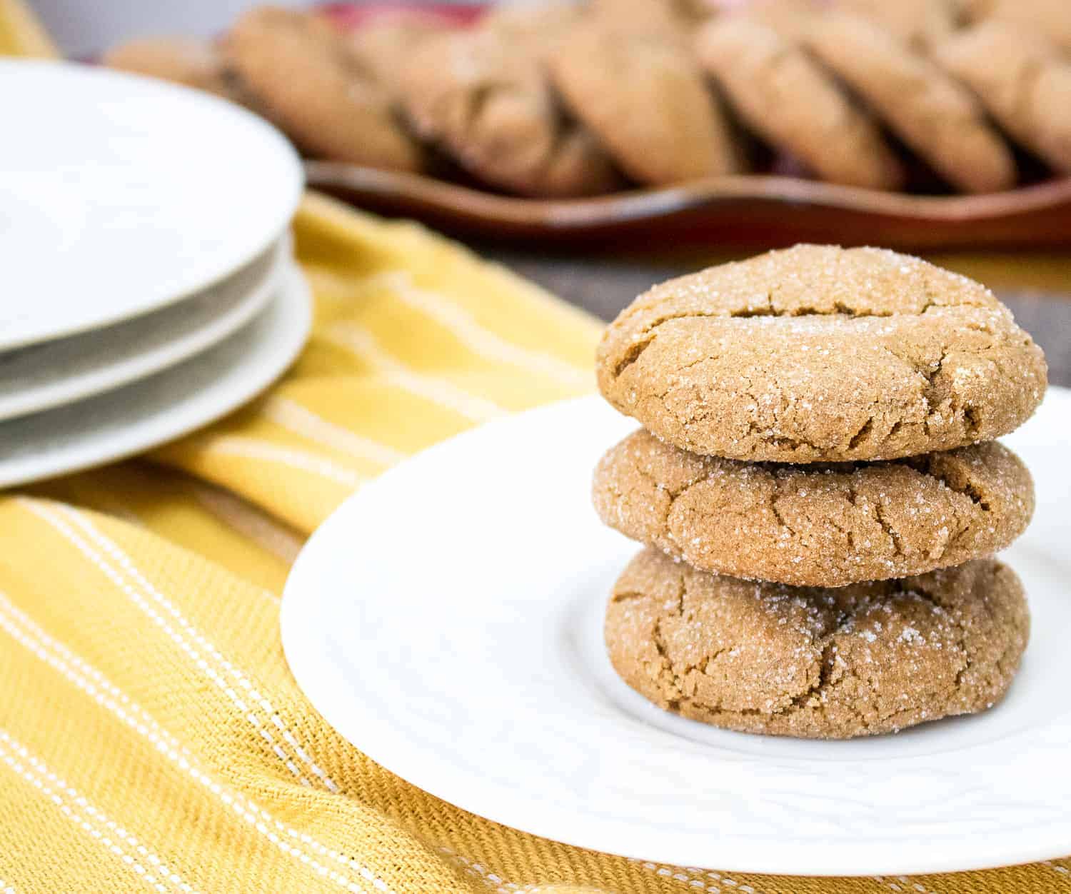 Plate with cookies.