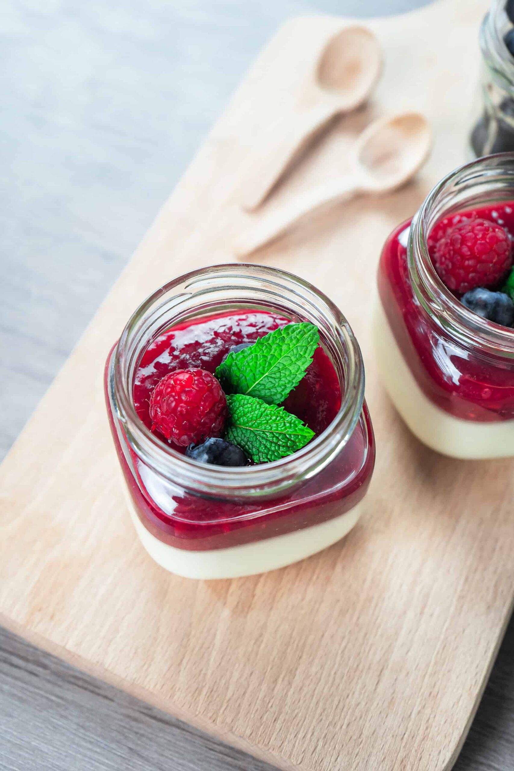 panna cotta with berries