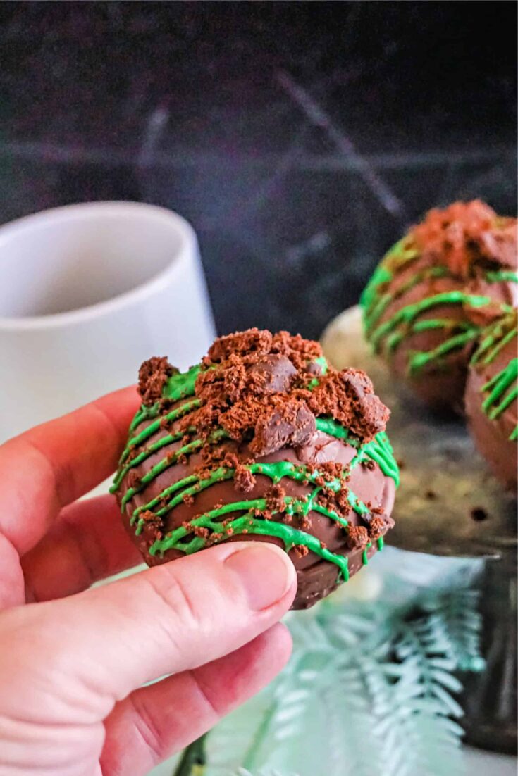 Thin Mint Hot Cocoa Bombs