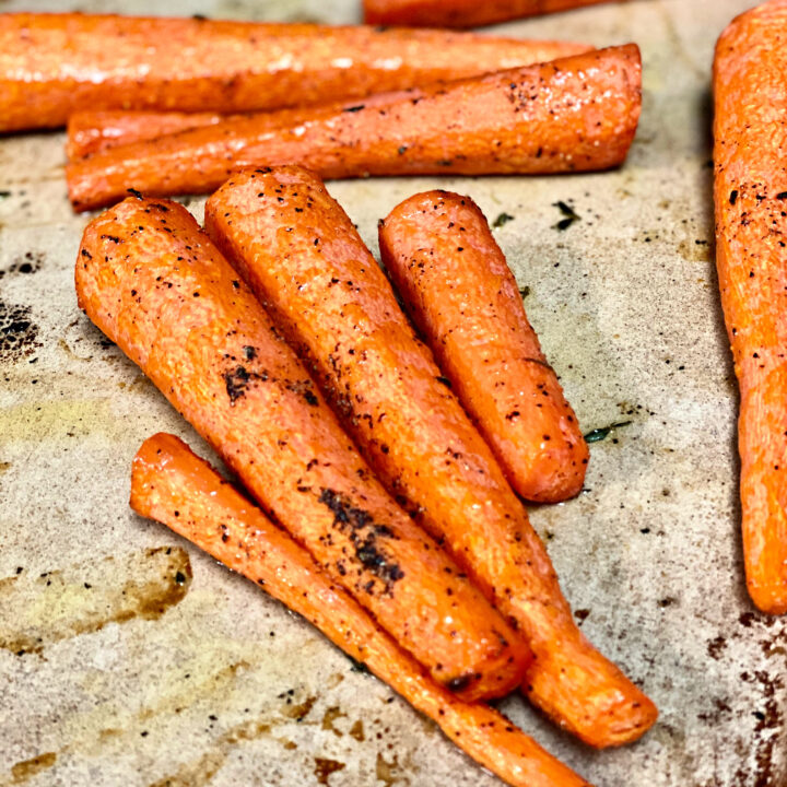Roasted Carrots with Honey and Thyme