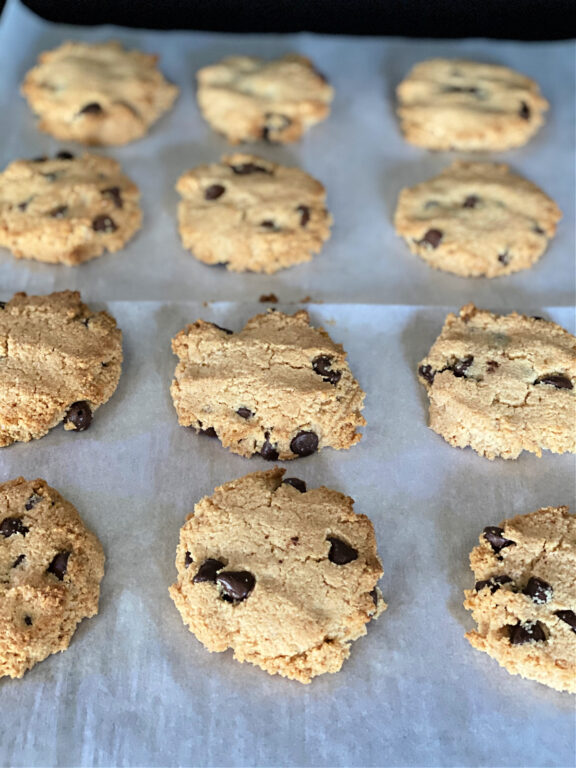 baked chocolate chip almond flour cookies