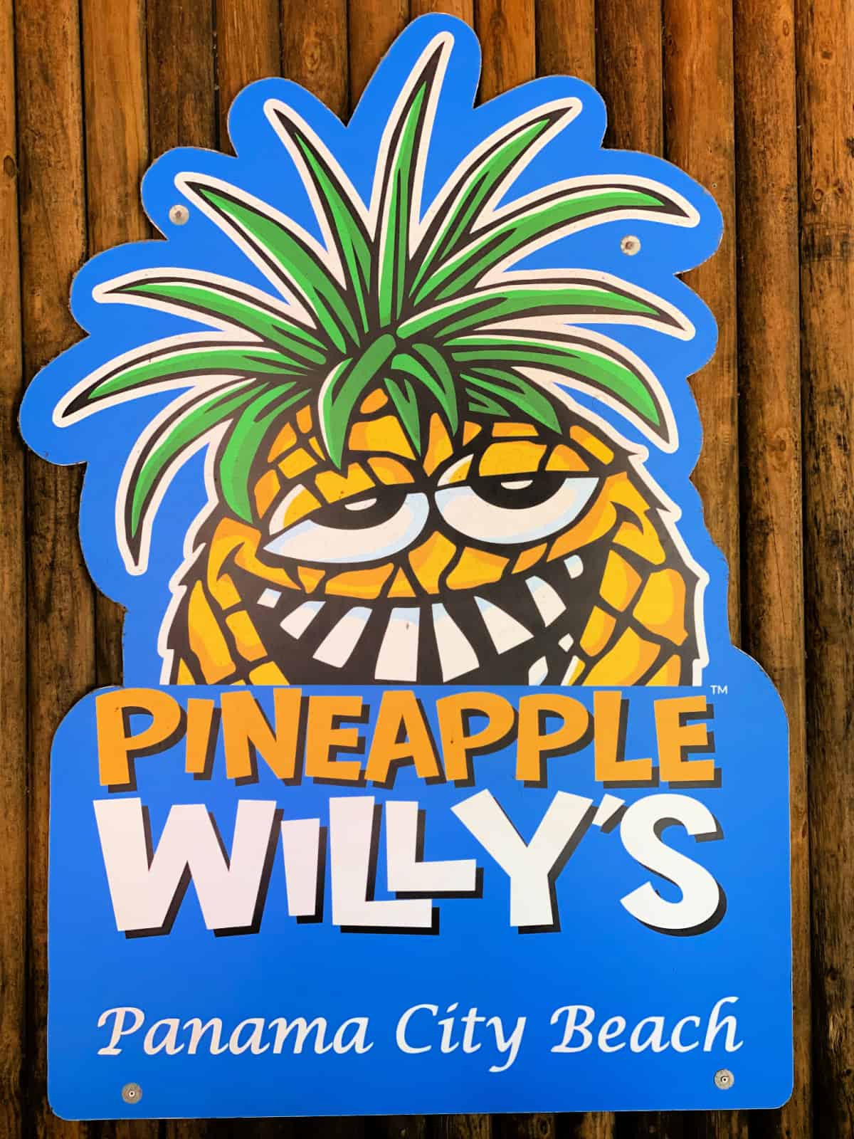 Pineapple Willy's Panama City Beach sign.