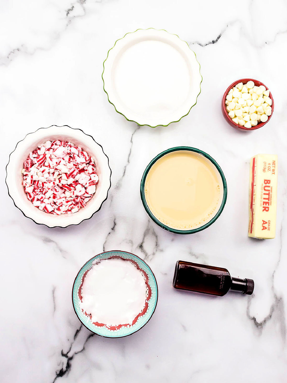 White chocolate, butter, peppermint extract, and peppermint chips.