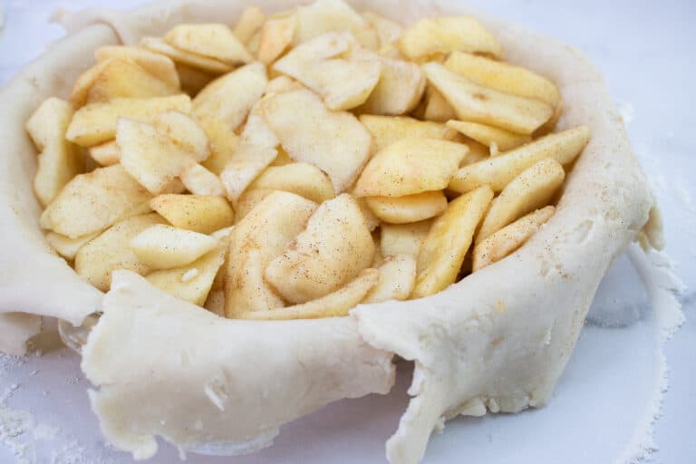 apples in a pie crust