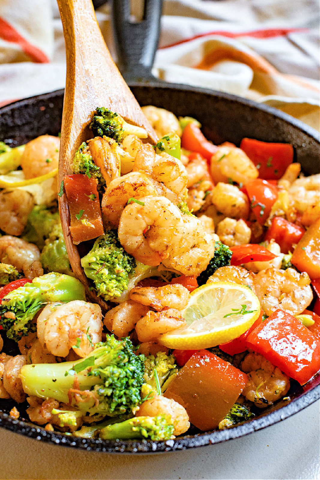 Garlic Shrimp with Broccoli and Bell Peppers - Southern Kissed