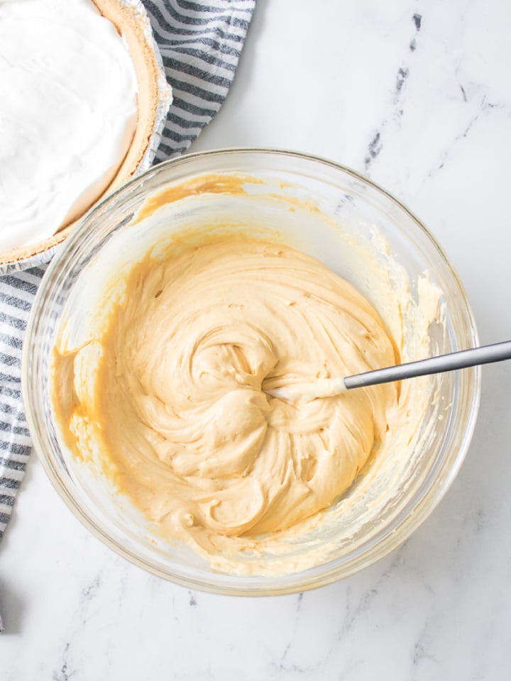 Easy Peanut Butter Pie Recipe