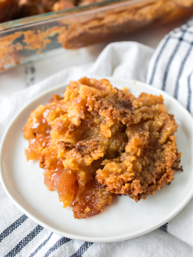 Easy Apple Dump Cake Recipe: Dessert Magic in a Pan