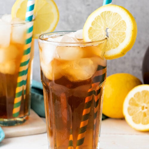 Two glasses of sweet tea.